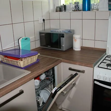 Ohuta Apartment Parád